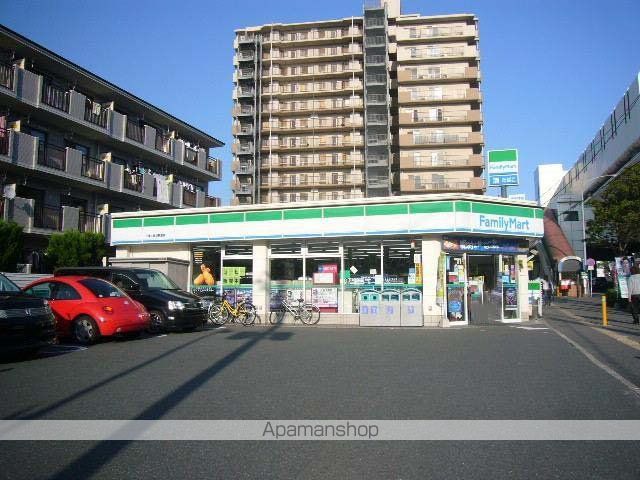 コンビニ　ファミリーマート小倉企救丘駅前店（コンビニ）まで364m