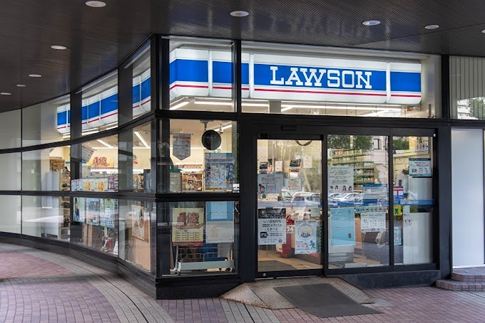 コンビニ　ローソン テクノポートカマタ店（コンビニ）まで435m