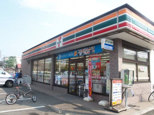 コンビニ　セブンイレブン 仙台小田原八丁目店（コンビニ）まで389m