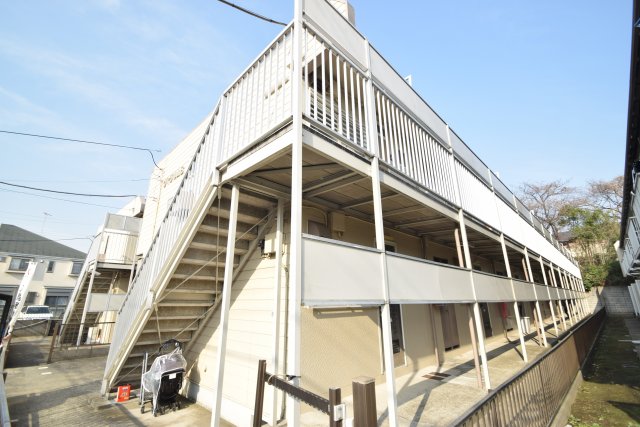 建物外観　落ち着いた雰囲気の外観です