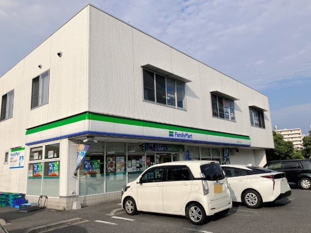 コンビニ　ファミリーマート小倉北方三丁目店（コンビニ）まで602m