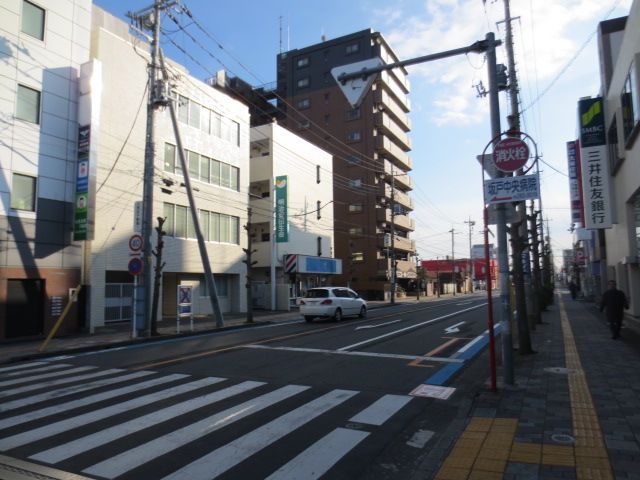 銀行　三井住友銀行 坂戸支店（銀行）まで395m