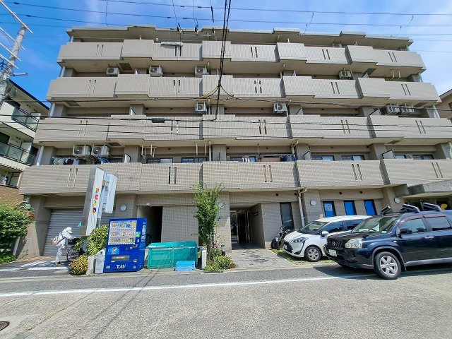 建物外観　オートロック付きで安心です♪