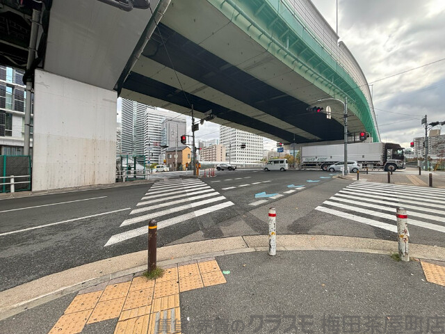 その他　周辺道路（その他）まで10m