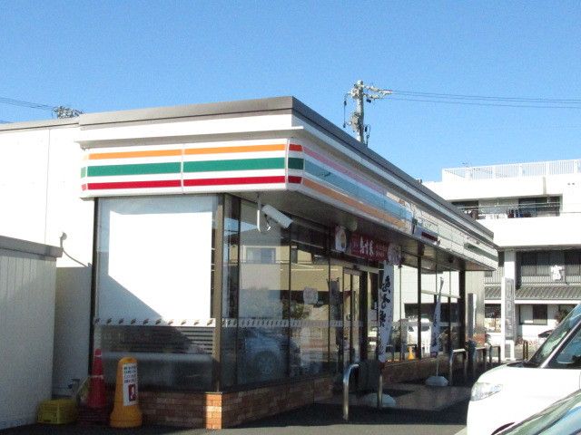 コンビニ　セブンイレブン　高洲店（コンビニ）まで400m