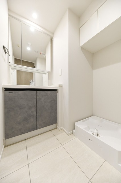 洗面設備　※写真は同タイプ住戸です。