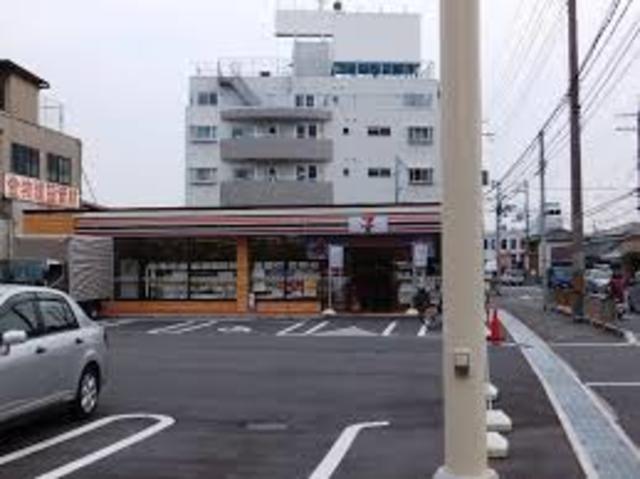 コンビニ　セブンイレブン吹田岸部中4丁目店（コンビニ）まで102m