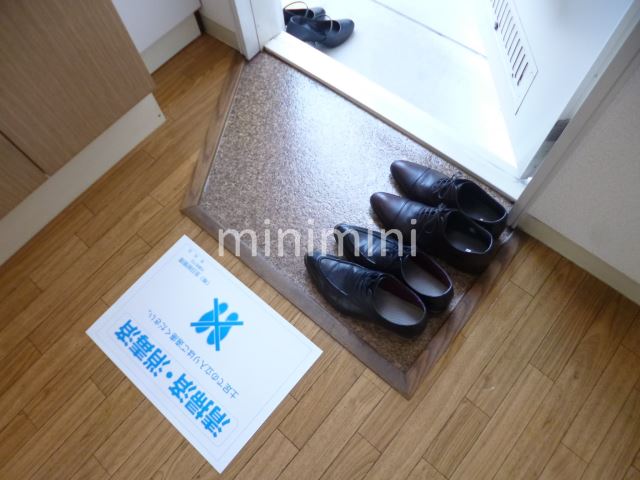 玄関　コンパクトな玄関です