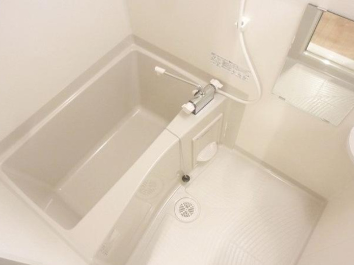 バス・シャワールーム　別部屋の画像を使用しております。