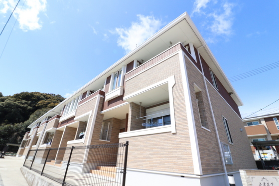 ＪＲ山陽本線 安芸中野駅 徒歩26分 2階建 築11年の外観写真