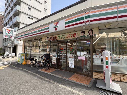 コンビニ　セブンイレブン 横浜中央2丁目店（コンビニ）まで382m