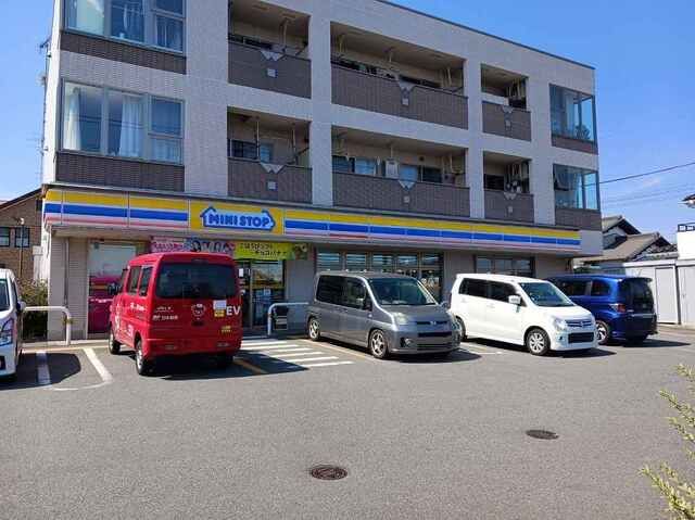 コンビニ　ミニストップ（コンビニ）まで450m