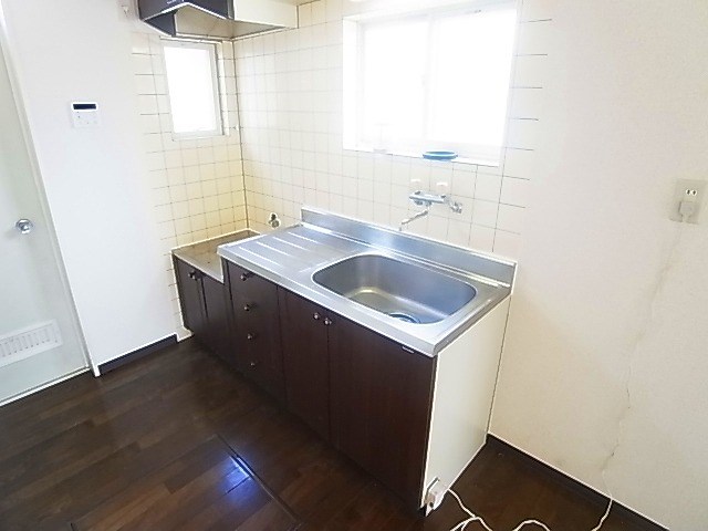 キッチン　同一物件参考写真