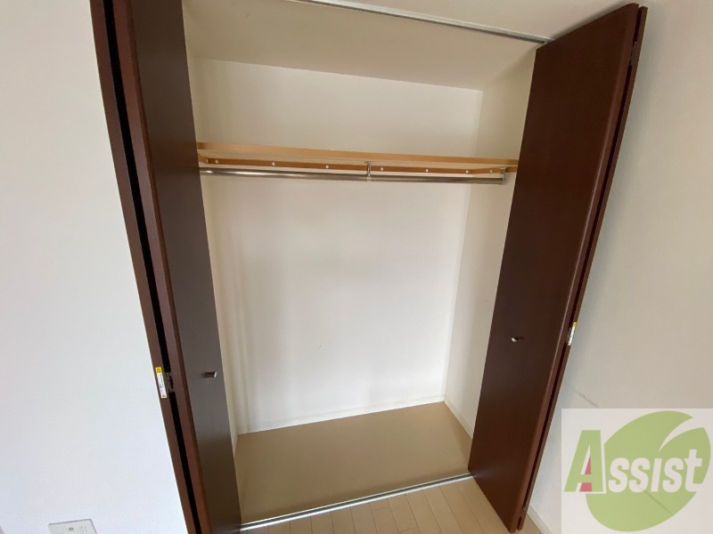 収納　寝室の収納です。部屋がすっきり片付きます。