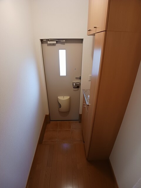 玄関　図面と現状に相違がある場合には現状を優先