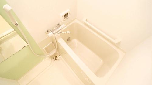 バス・シャワールーム　シンプルで使いやすいお風呂