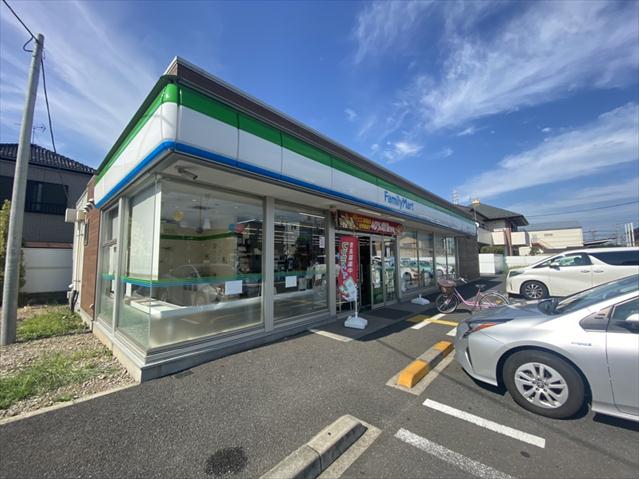 コンビニ　ファミリーマート八潮緑町三丁目店（コンビニ）まで1877m