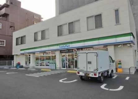 コンビニ　ファミリーマート仲六郷第一京浜店（コンビニ）まで421m