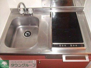 キッチン　仕様・設備は現況と異なる場合があります。現況優先。