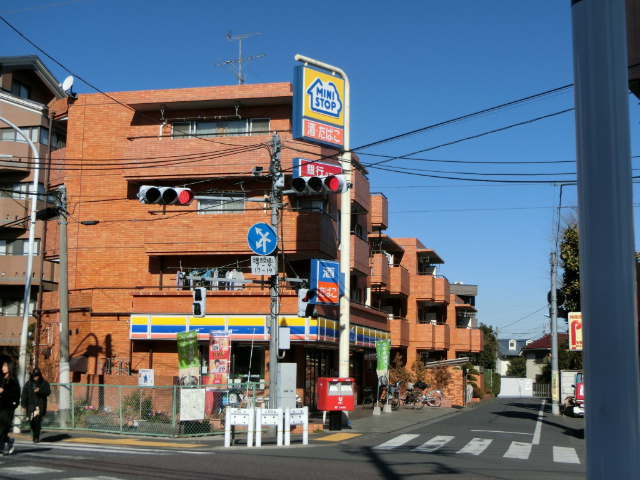 コンビニ　ミニストップ杉並和泉町店（コンビニ）まで284m