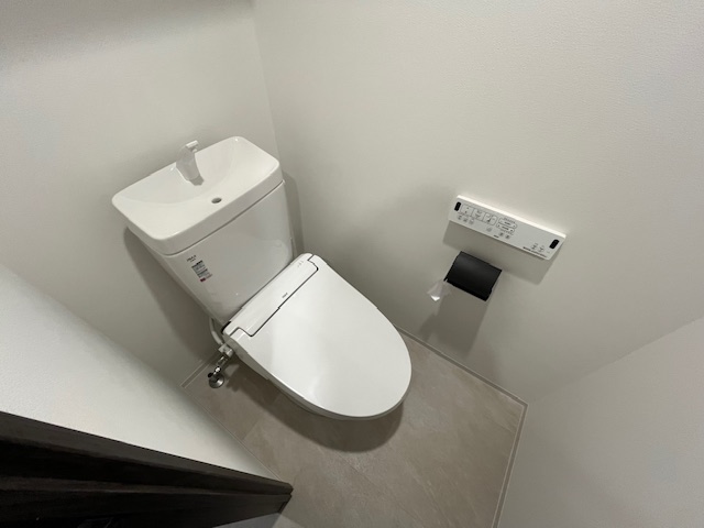 トイレ　※同施工会社のイメージ写真※