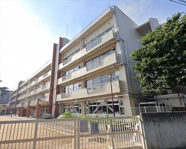 小学校　調布市立上ノ原小学校（小学校）まで2016m