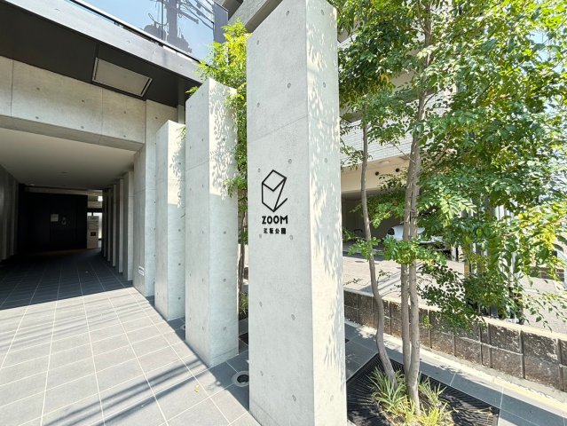 エントランス　詳細は、RISUMO江坂本店までお問合せください♪