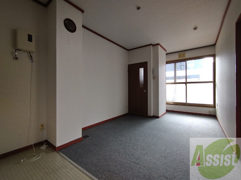 居室・リビング　広くてキレイなお部屋が広がっていて、充実した生活が送れそう。