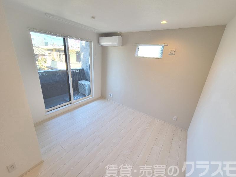 居室・リビング　明るいお部屋です♪