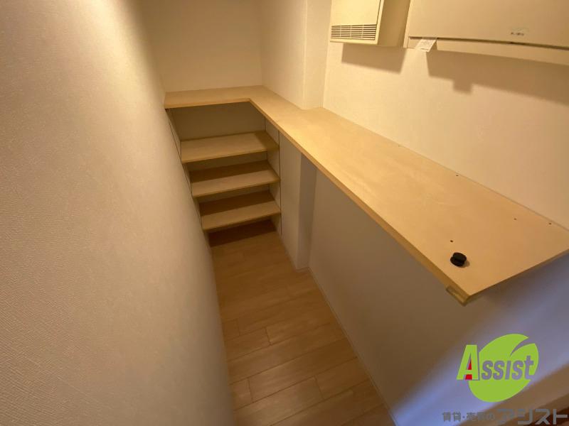 収納　収納もバッチリあるのでお部屋が片付きますよ！