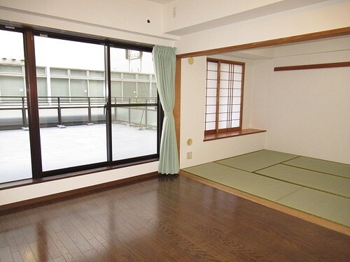 居室・リビング　開放感のあるゆったりとしたお部屋です♪