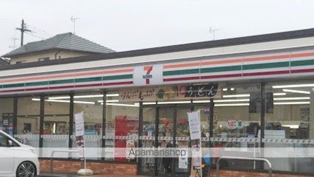 コンビニ　セブンイレブン（コンビニ）まで669m