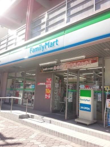 コンビニ　ファミリーマート亀戸六丁目店（コンビニ）まで74m