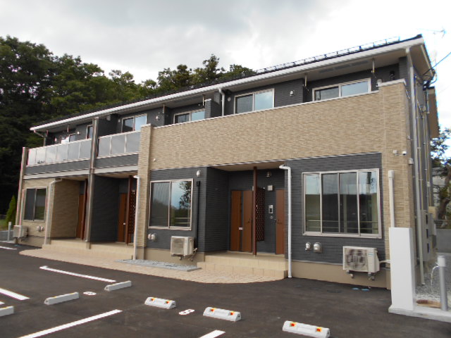 建物外観　サンルーム・玄関側を南東方向より撮影