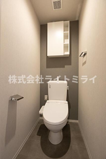 トイレ　※写真は同タイプ住戸です。