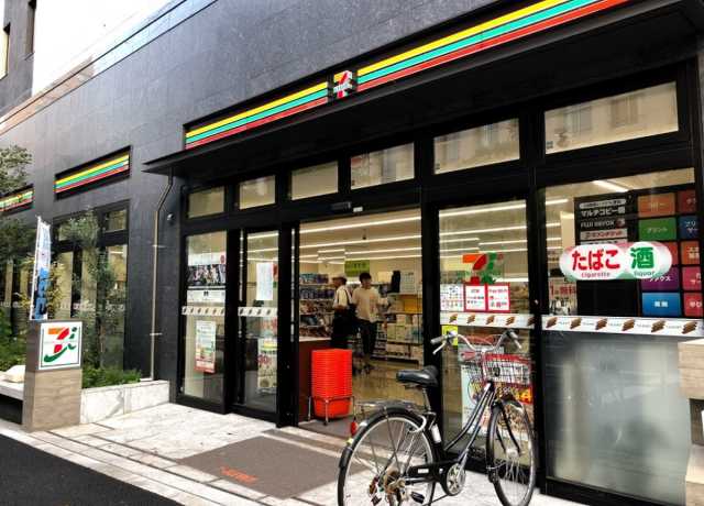 コンビニ　セブンイレブン　新宿早稲田高校前店（コンビニ）まで98m