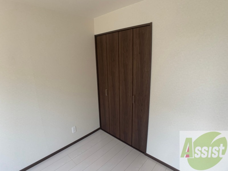 収納　寝室の収納です。部屋がすっきり片付きます。