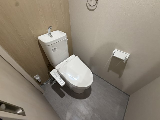 ＪＲ関西本線 平野駅 徒歩10分 3階建 築1年のトイレ写真
