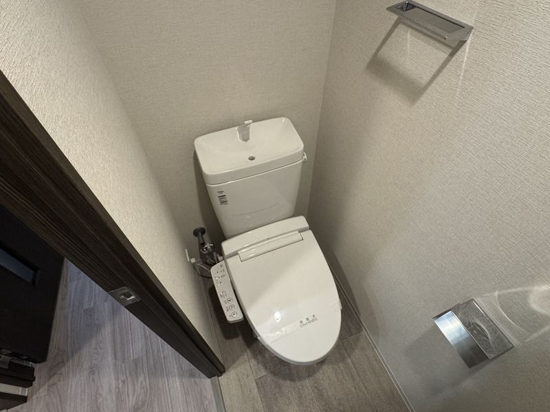 地下鉄四つ橋線 西梅田駅 徒歩3分 13階建 築2年のトイレ写真