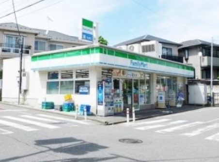 コンビニ　ファミリーマート 鶴見荒立店（コンビニ）まで432m