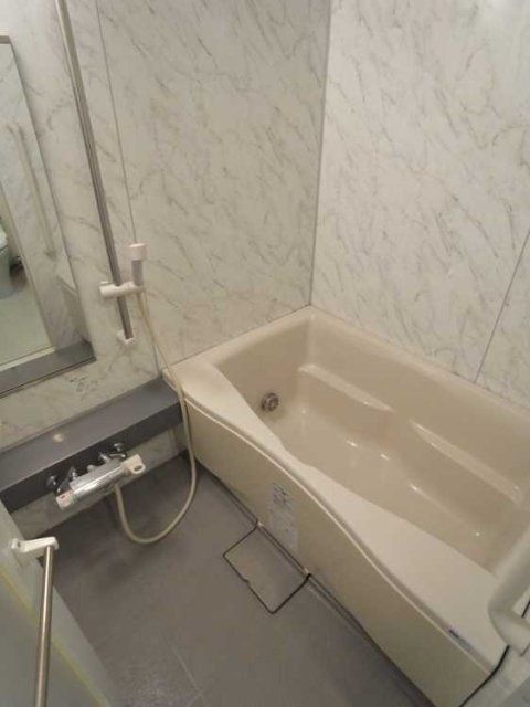 バス・シャワールーム　バス