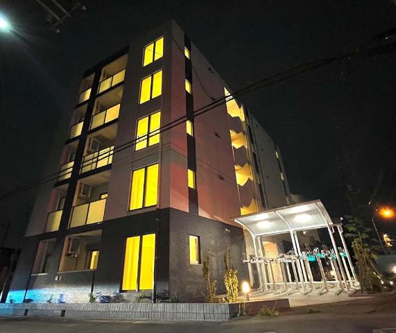 建物外観　外観写真（夜）