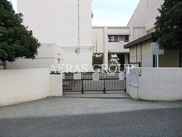 小学校　横浜市立坂本小学校（小学校）まで820m