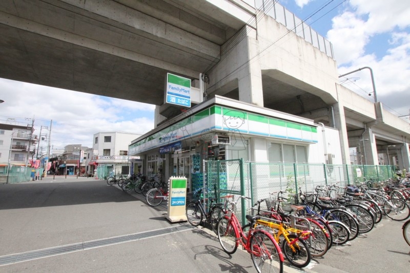コンビニ　ファミリーマート南田辺駅前店（コンビニ）まで497m