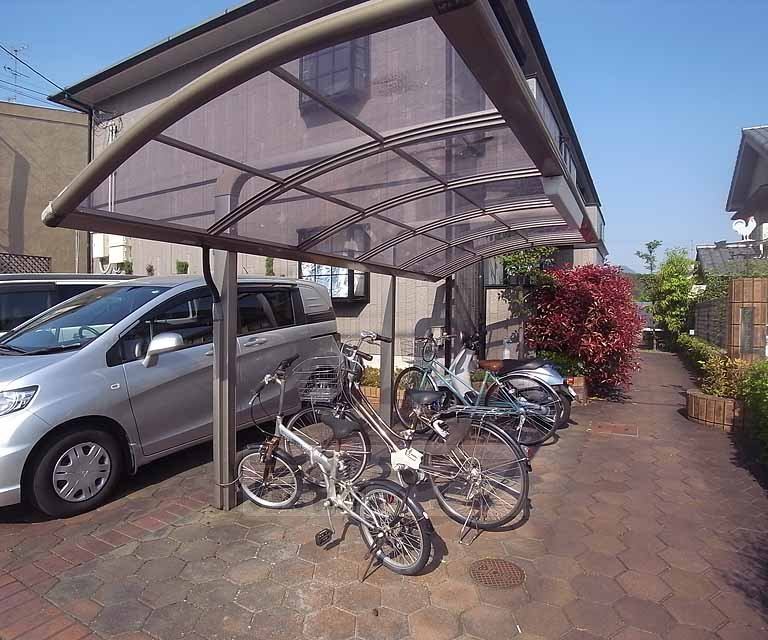 その他共有部分　屋根つきで雨の日も安心！