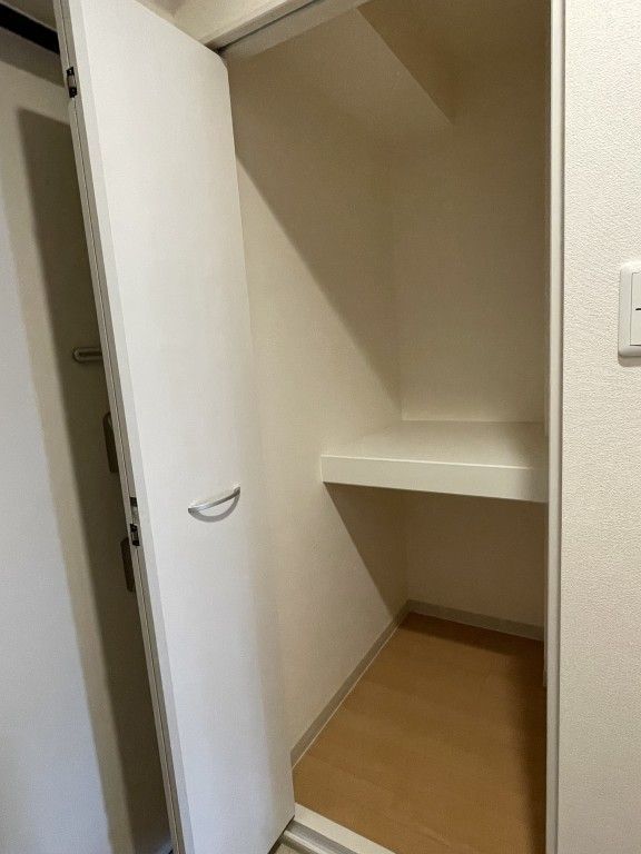 収納　（別タイプ参考写真）ウィステリアート 荒川区荒川2