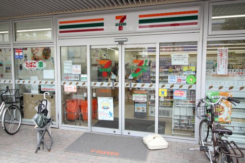 コンビニ　セブンイレブン 三河島駅前店（コンビニ）まで658m