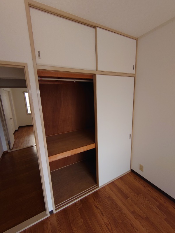 収納　リフォーム内容の異なるお部屋写真です