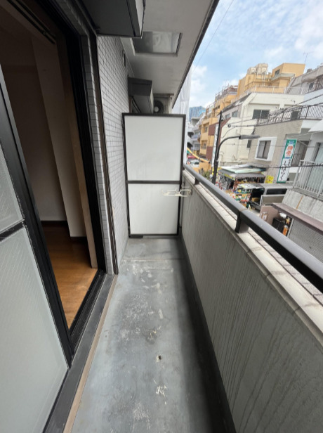 バルコニー　※別部屋の参考写真です。