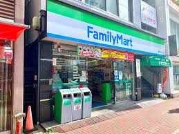 コンビニ　ファミリーマート豊洲四丁目店（コンビニ）まで153m